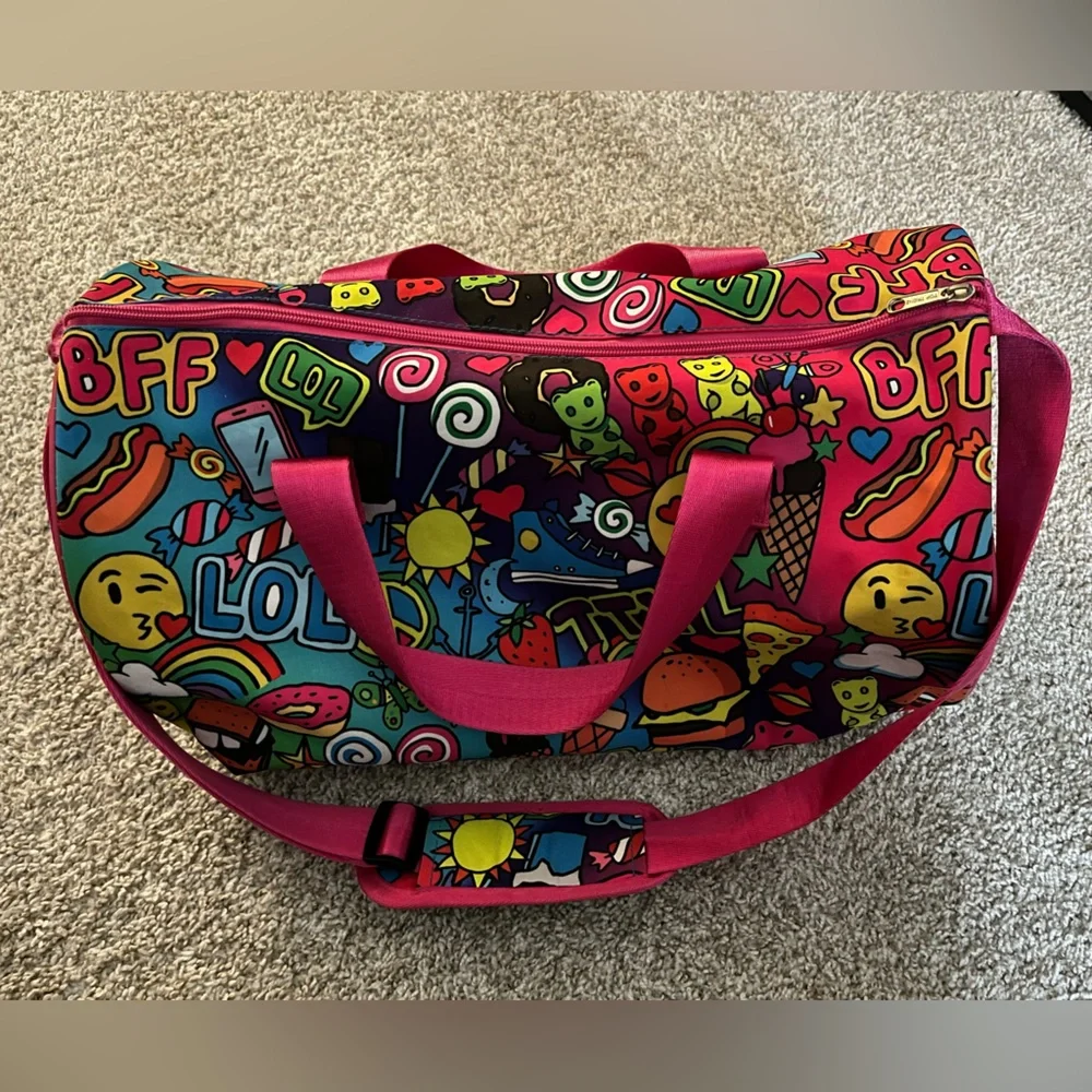 TOP TRENZ Emoji Duffle Bag 🌟